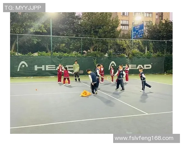 北京网球队在邀请赛中的灵活性展现与战术调整分析 北京网球队在邀请赛中的灵活性展现与战术调整分析